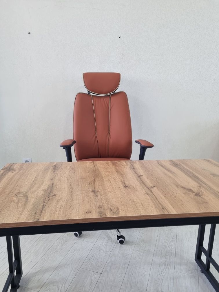 Офисное кресло кресло для для руководителя со визитором