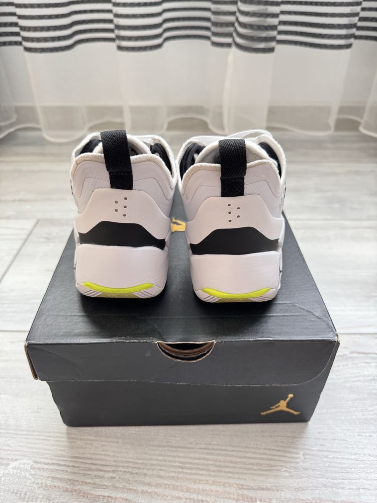 Мъжко! Чисто нови оригинални сникърси Nike Jordan Luka 1 DN1772 107