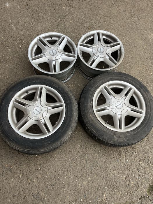 Jante r15. Stare foarte buna se potrivesc pe a4