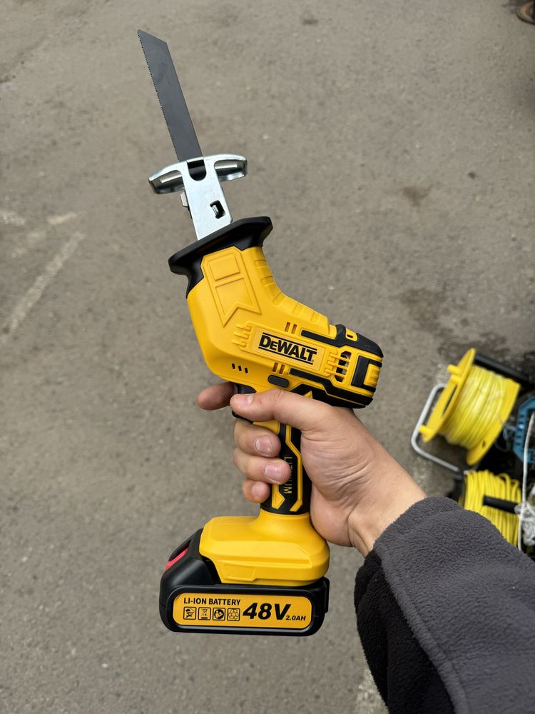 Аккумуляторная сабельная пила «DeWALT» (люкс) + 4 пилки