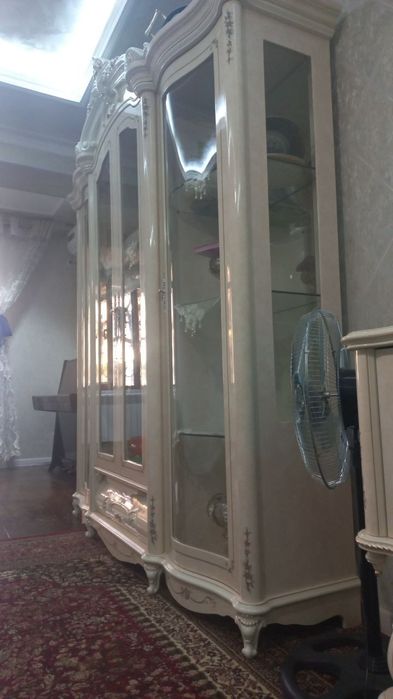 Yaxshi xolattdagi mebel sotiladi