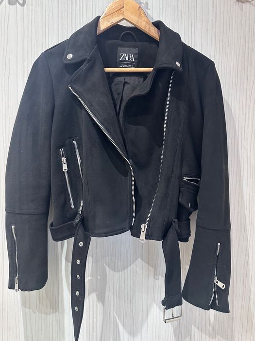 Дамско велурено яке Zara
