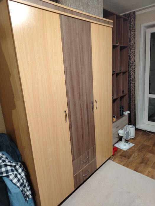 Продается шифоньер