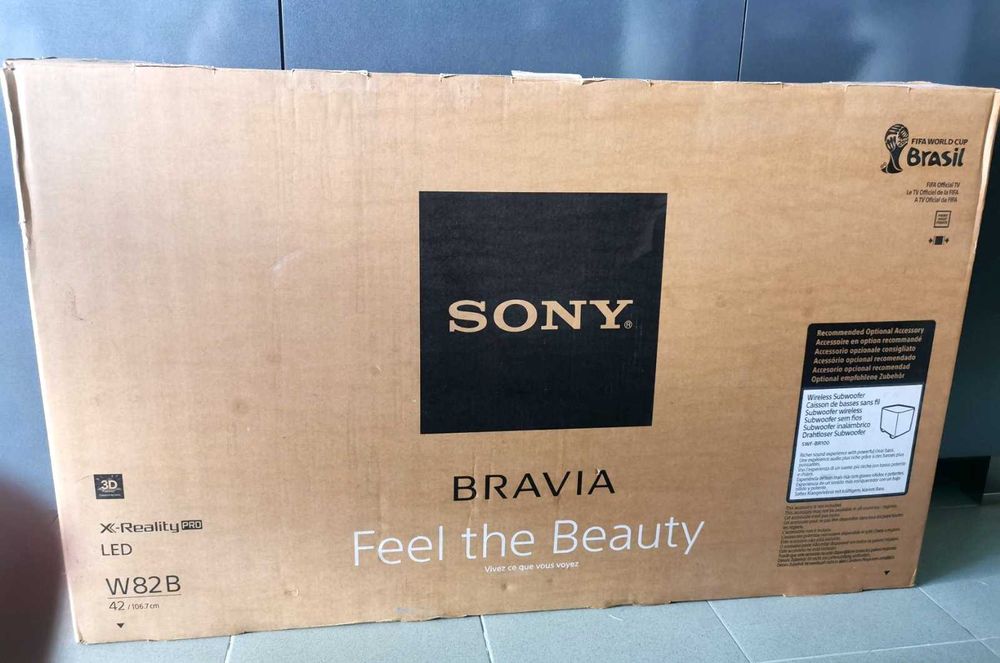 Телевизор 3D Sony KDL-42W829B Full HD (с очила в комплекта)