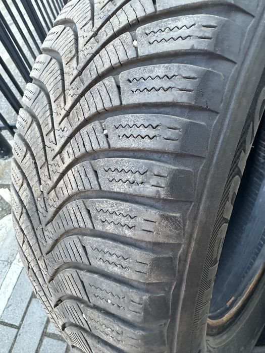 Vand 4 anvelope iarna Hankook 185/60/15
