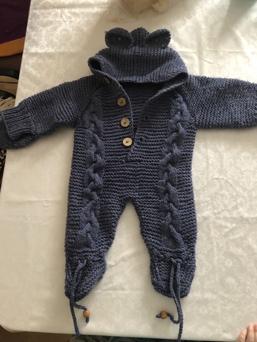 Продам вязанный комбинизон до 1,5 года