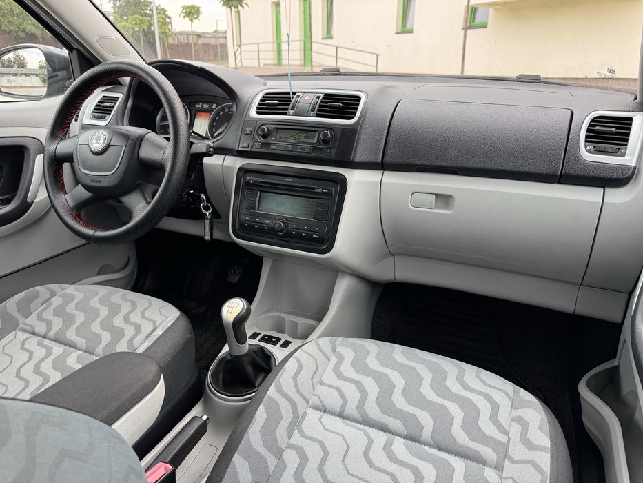 SKODA FABIA AN2010 Nou Adus 1.4 i Clasic Climatronic Xenon Jante Top