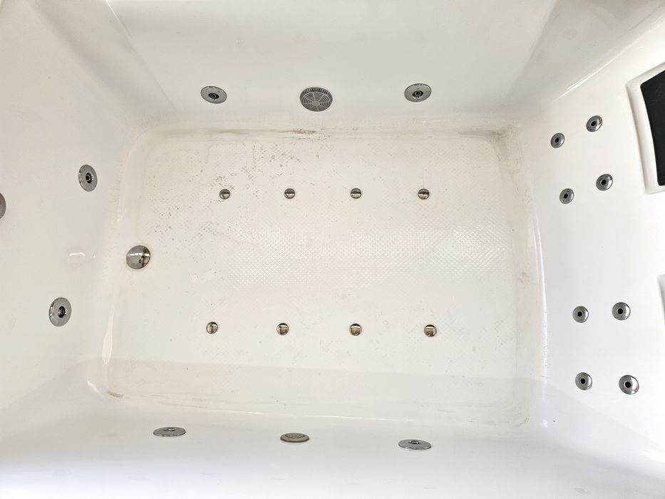 *Spa* Хидромасажна Вана (Джакузи) за Двама с Подгрев до 45°  1.80х1.20