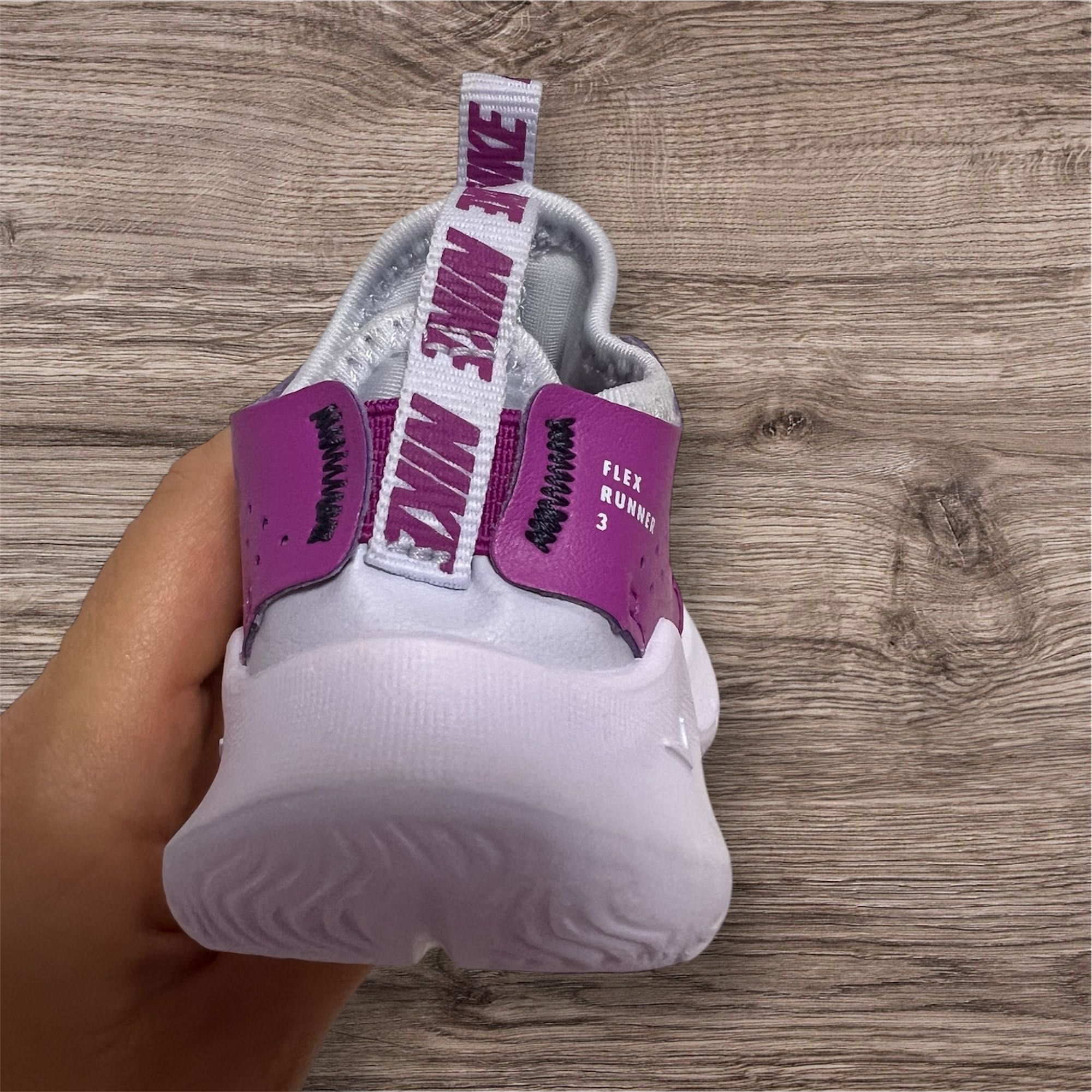 Детски маратонки Nike Flex Runner 3 сив/лилав