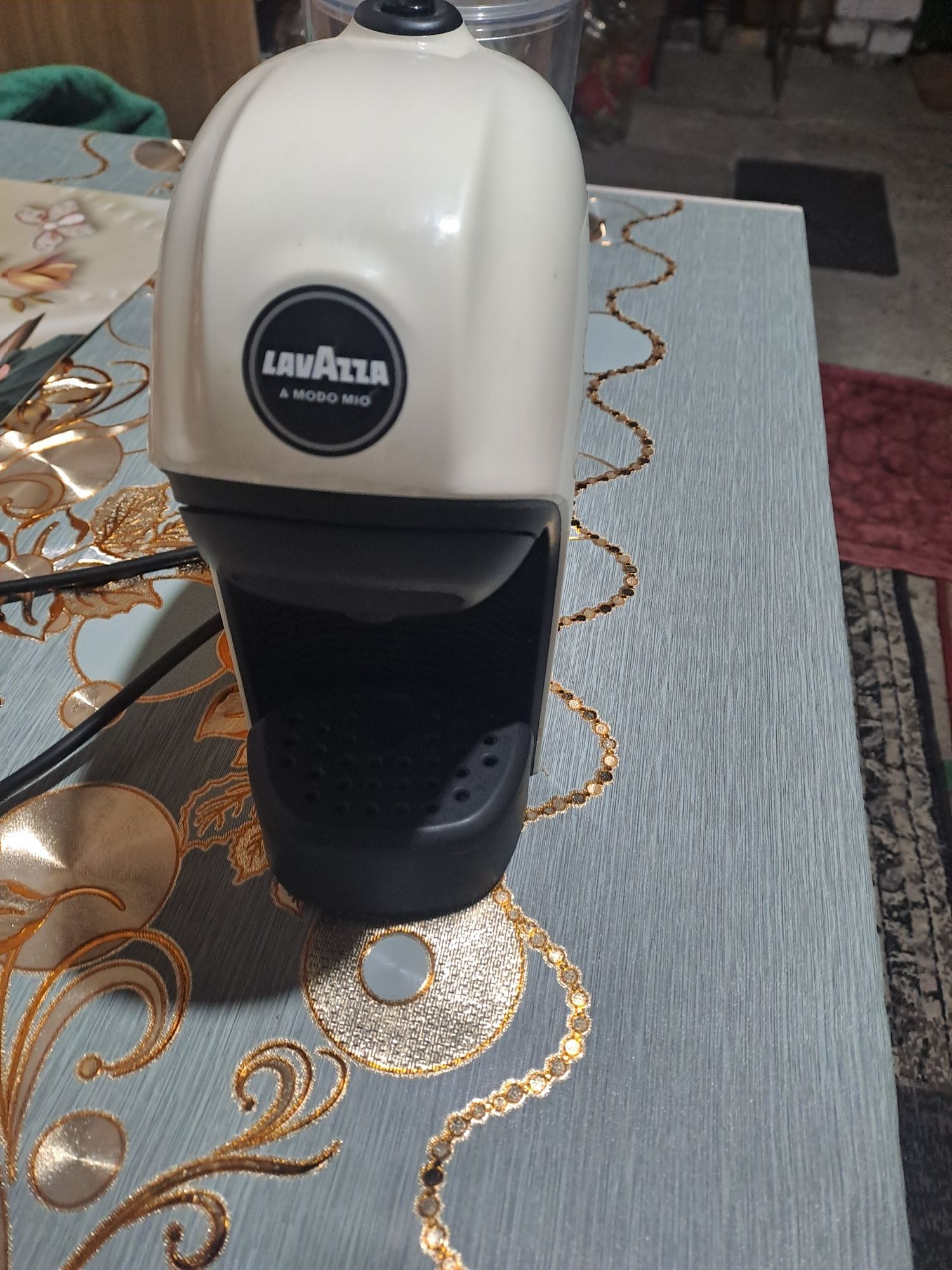 Aparat cafea lavazza cu capsule în stare foarte bună!