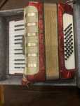Акордеон Hohner student 4