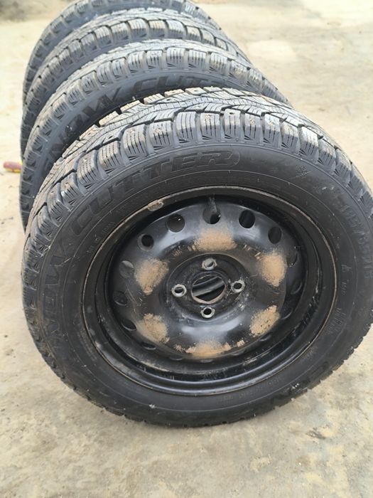 зимние шины с дисками вместе Centara 185/65 r15 разбалтовка 4*100