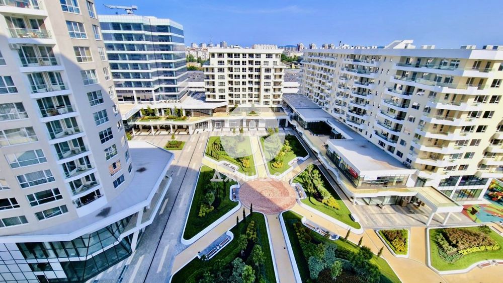 Продава се Тристаен апартамент в Бургас, Славейков - 120 кв.м за 2917 €/кв.м - Снимка #4