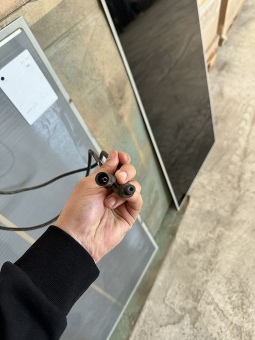 Vand panouri fotovoltaice second hand