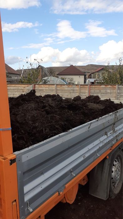 Gunoi de vaca Comuna  Floresti.