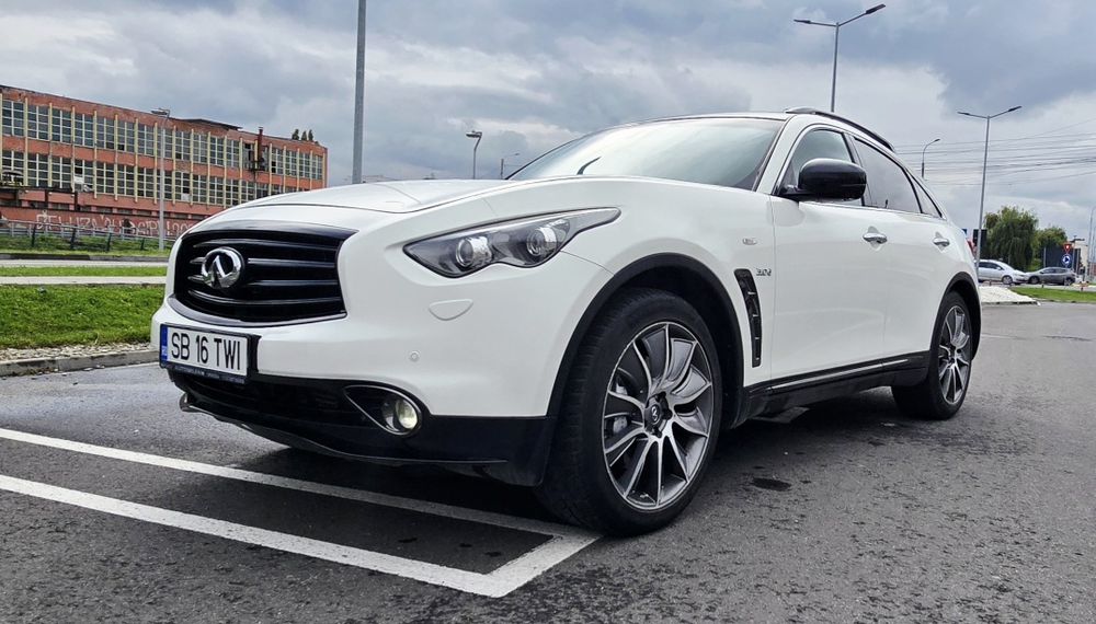 Infiniti QX70S Premium 2016