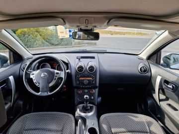 Vând Nissan Qasqai+2