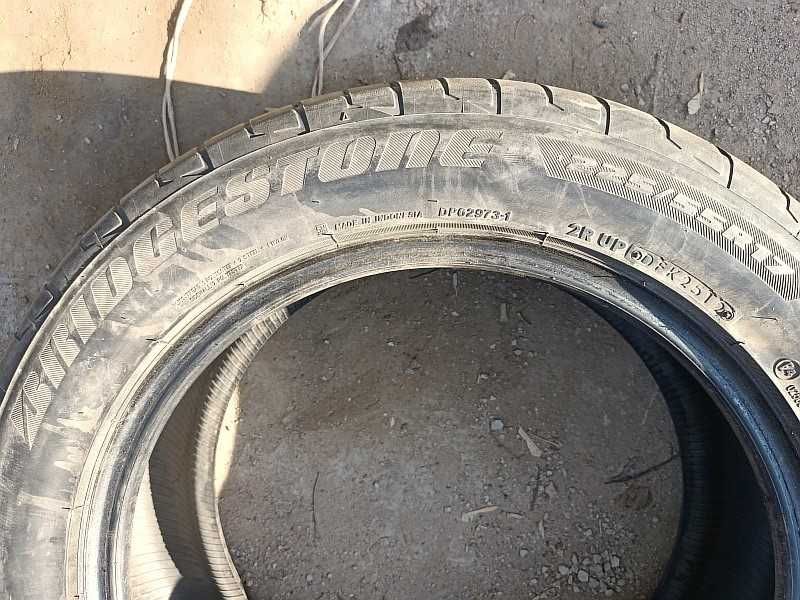 Шины 225/55 R17 - "Bridgestone Potenza RE002" (Индонезия), летние.