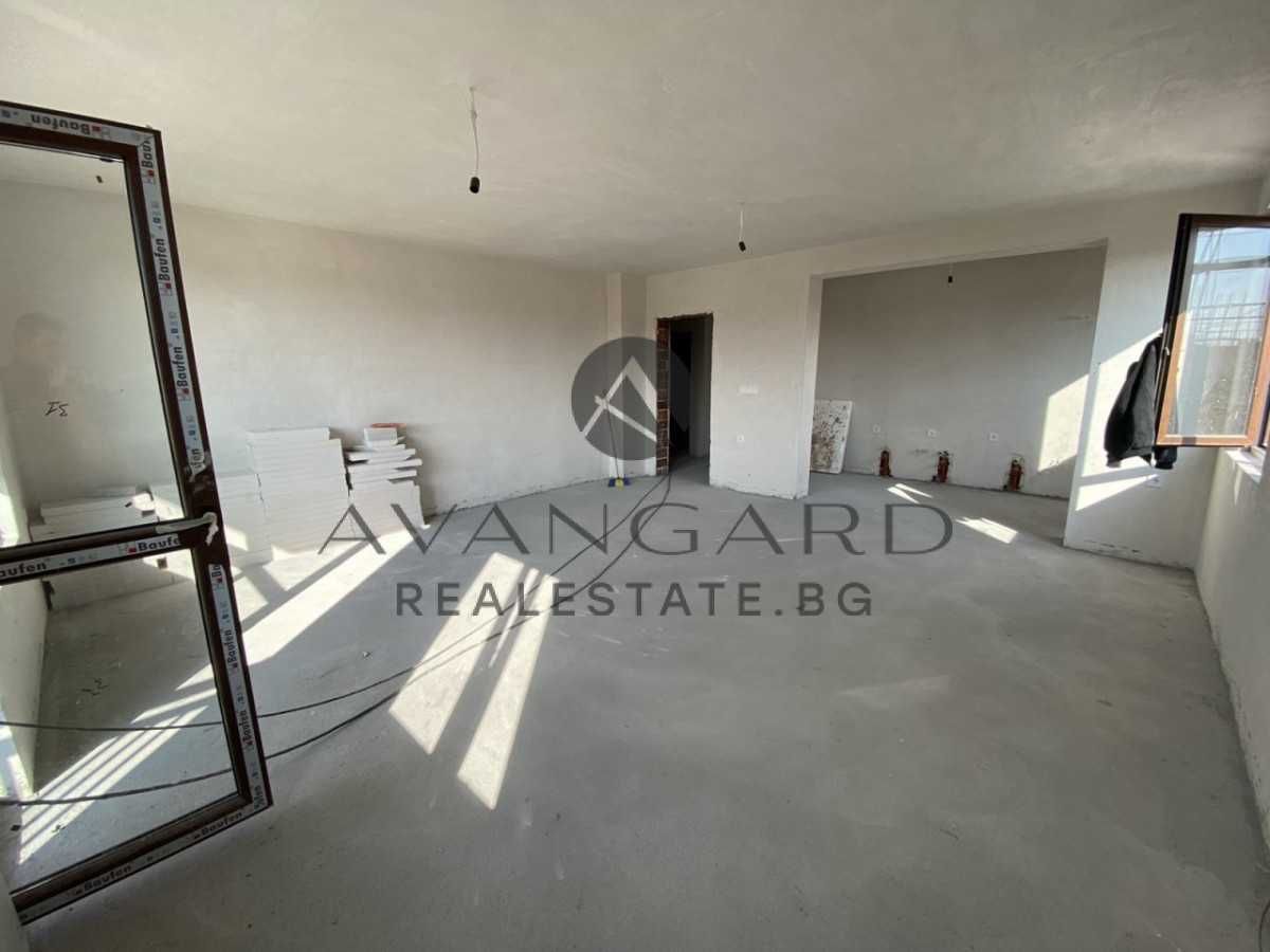 Продава се Тристаен апартамент в Пловдив, Остромила - 115 кв.м за 1287 €/кв.м - Снимка #1