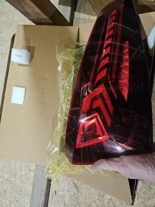 Динамични Стопове за audi q5 2008÷2015г