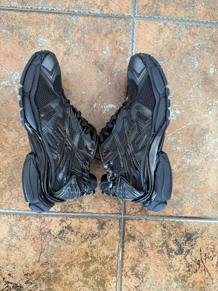 Adidasi Balenciaga Runner Negri „Triple Black”