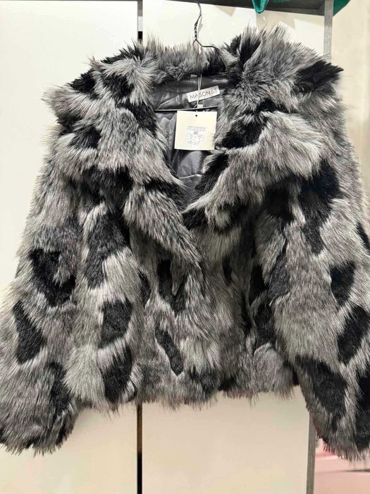 Палто с косъм. Цена 145 лева