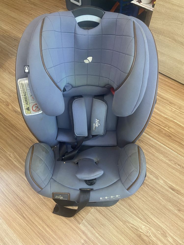 Scaun copii cu isofix si pozitie de somn
