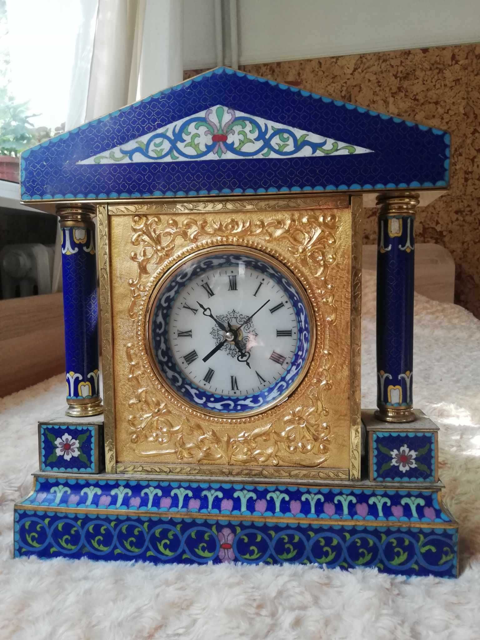 Продавам метален часовник