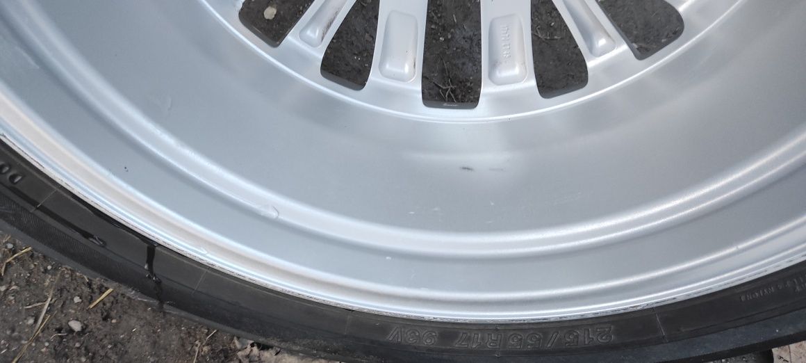 Оригинальный диск с шиной Yokohama. CAMRY