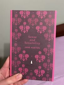 Книгата Sense and sensibility