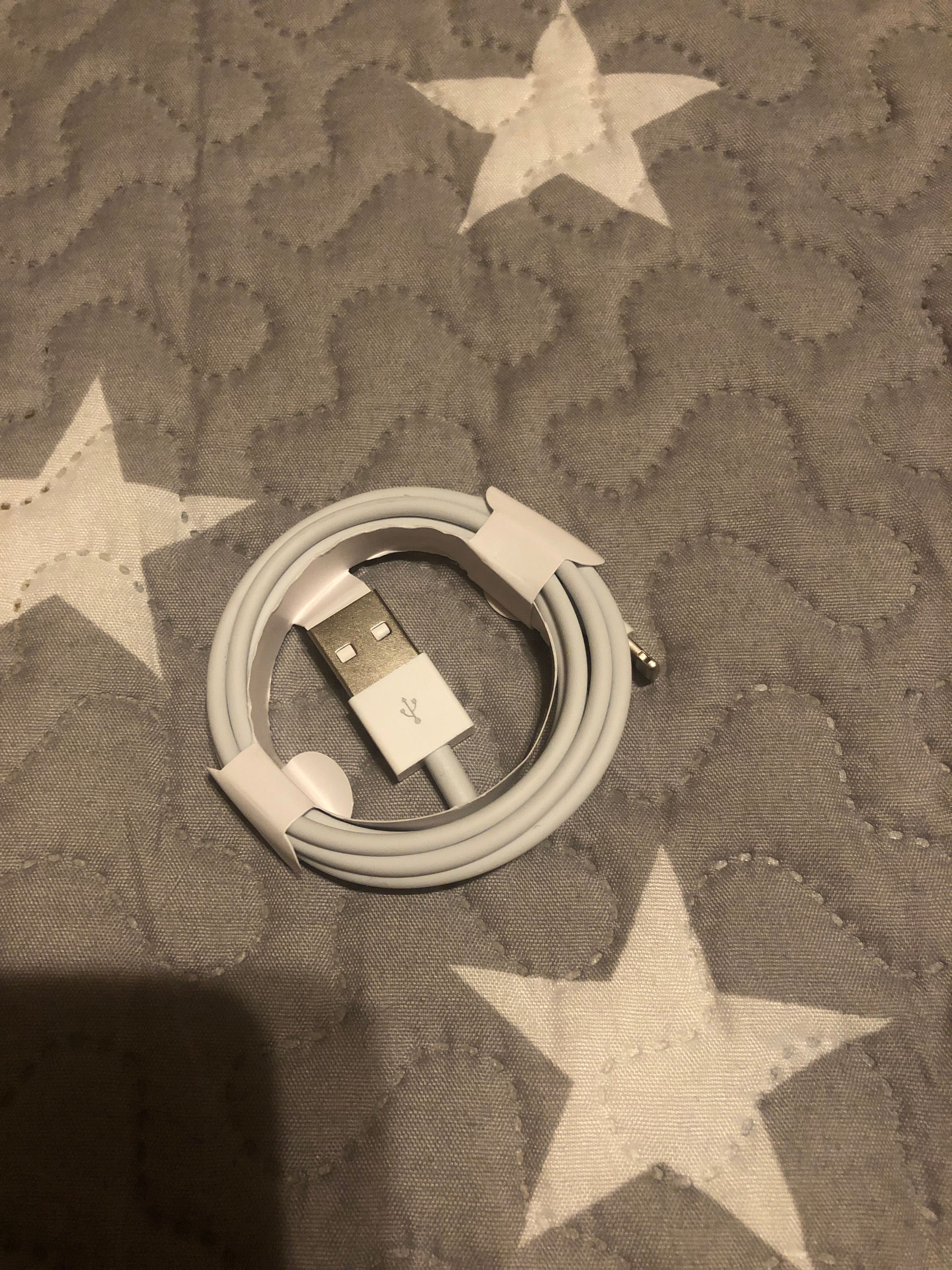ОРИГИНАЛНО зарядно за iPhone на Apple