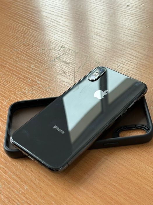 Продам iPhone xs