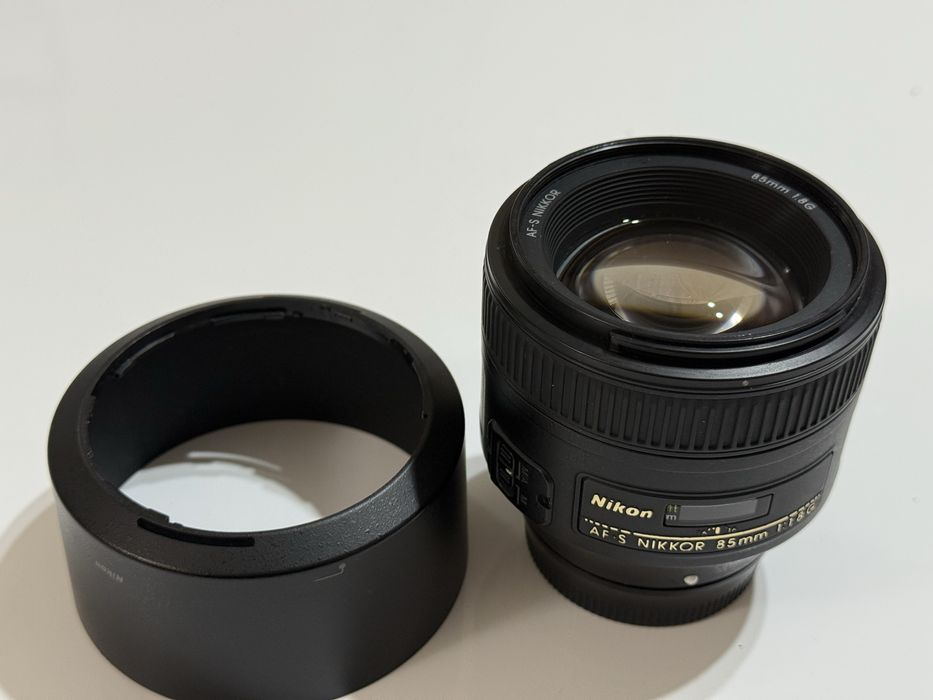 Obiectiv Nikon 85mm f/1.8G – stare foarte bună
