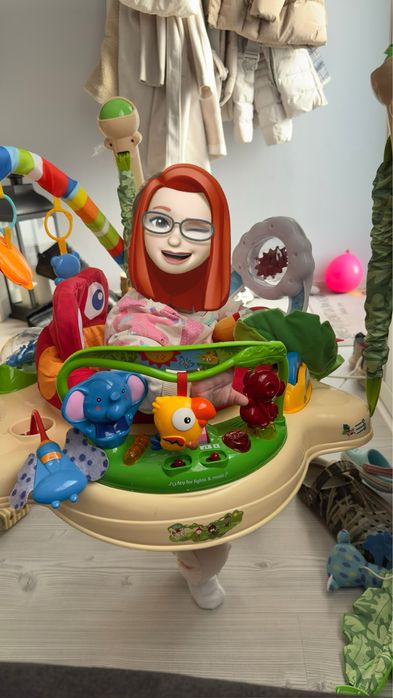 Saritor pentru copii cu centru de activitati Vichema