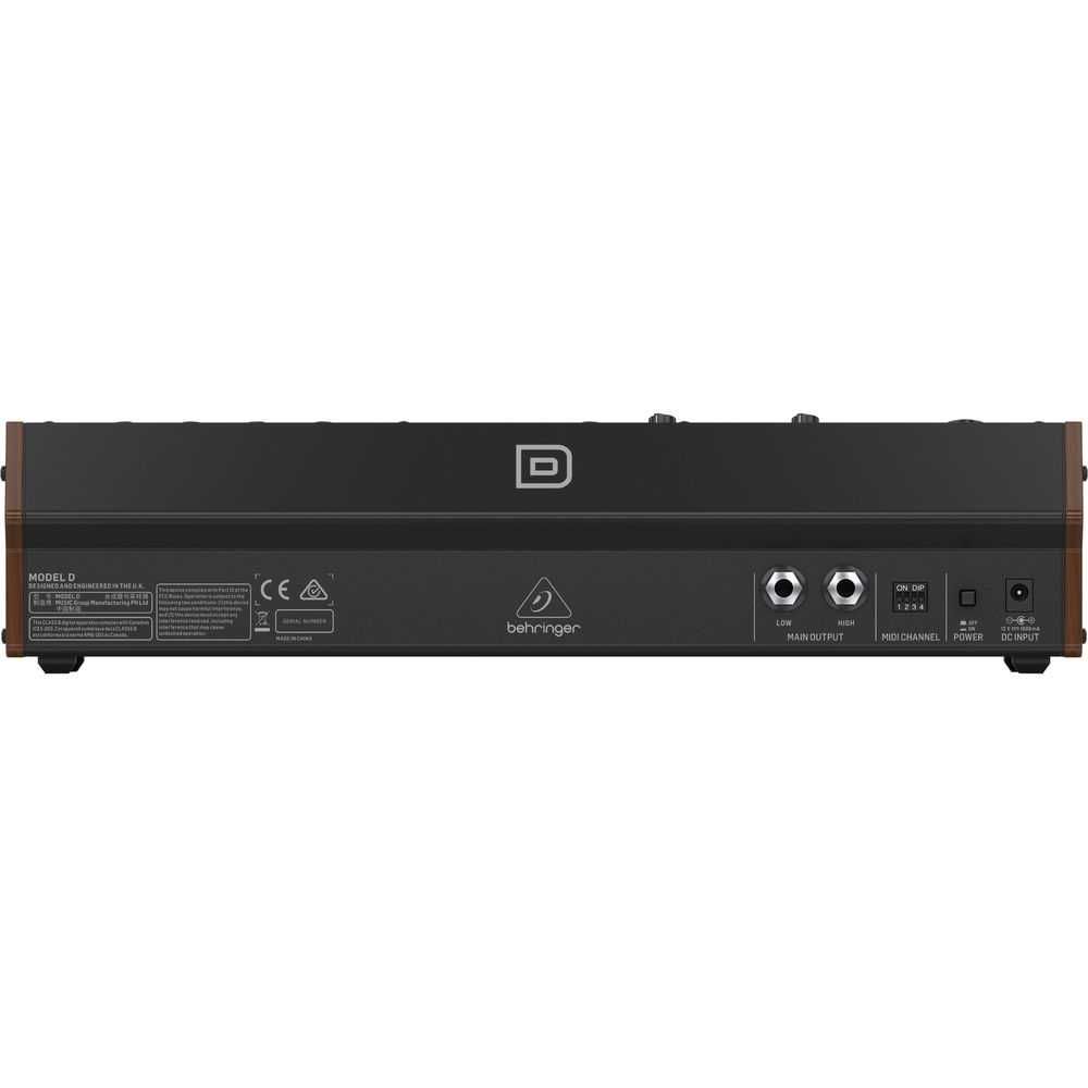 Behringer Model D (мини Minimoog Model D) Срочно, Дешево !