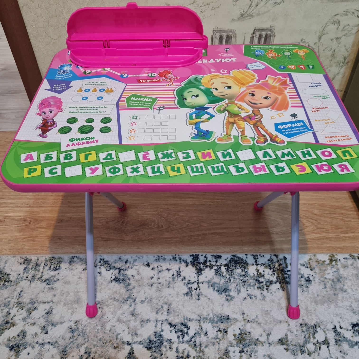 Продам стол детский