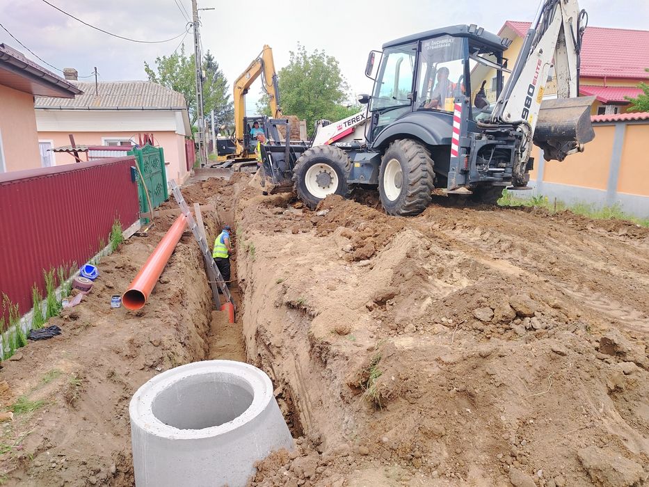 Închiriez buldoexcavator