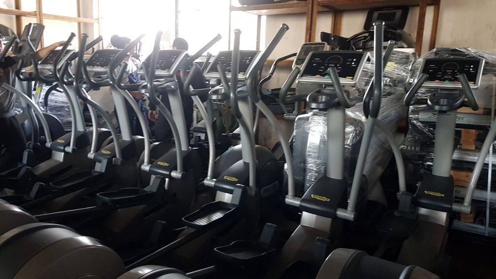 Eliptice profesionale Technogym xcite syncro