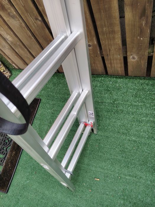 Scară din aluminiu 2 tronsoane 10 trepte