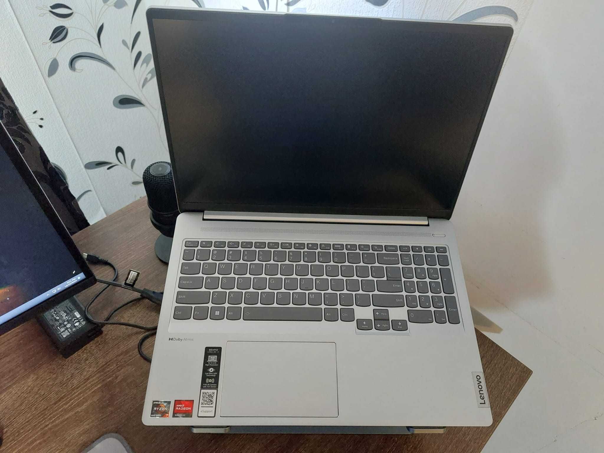 Laptop Lenovo Ideapad 5 pro, in GARANTIE, Ryzen 7 6800HS, 2.5k IPS,16G