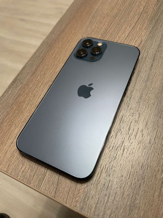 iPhone 12 Pro Max la cutie impecabil