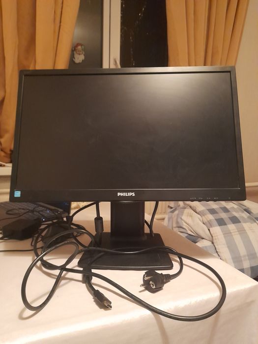 Монитор Phillips 22д с HDMI
