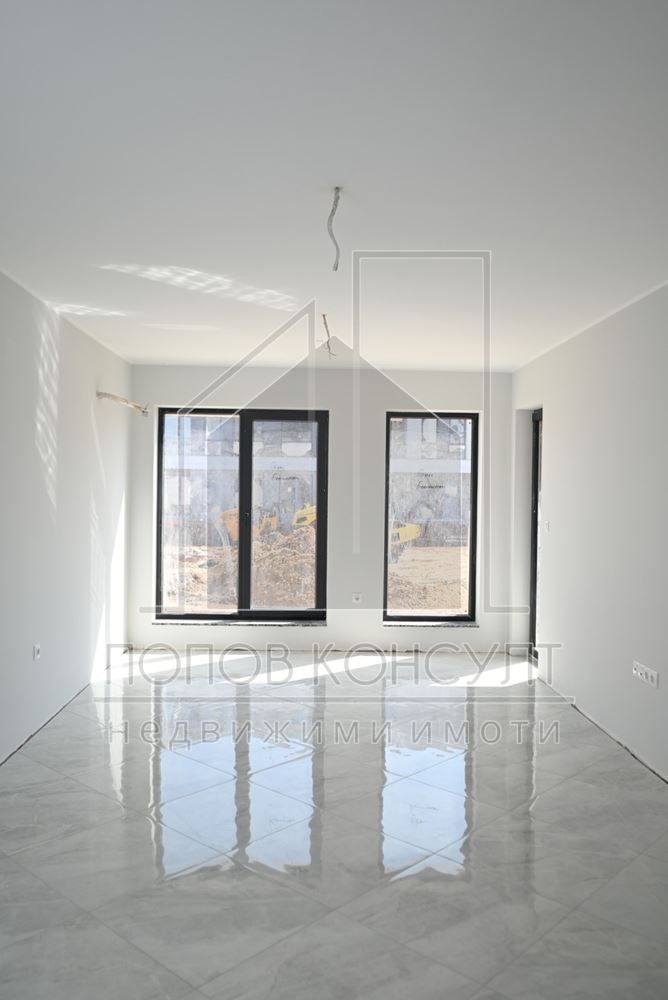 Продава се Двустаен апартамент в Пловдив, Беломорски - 99 кв.м за 1313 €/кв.м - Снимка #1