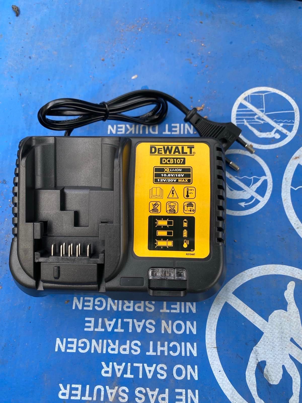 Лазерен нивелир DeWalt 360° зелен лъч