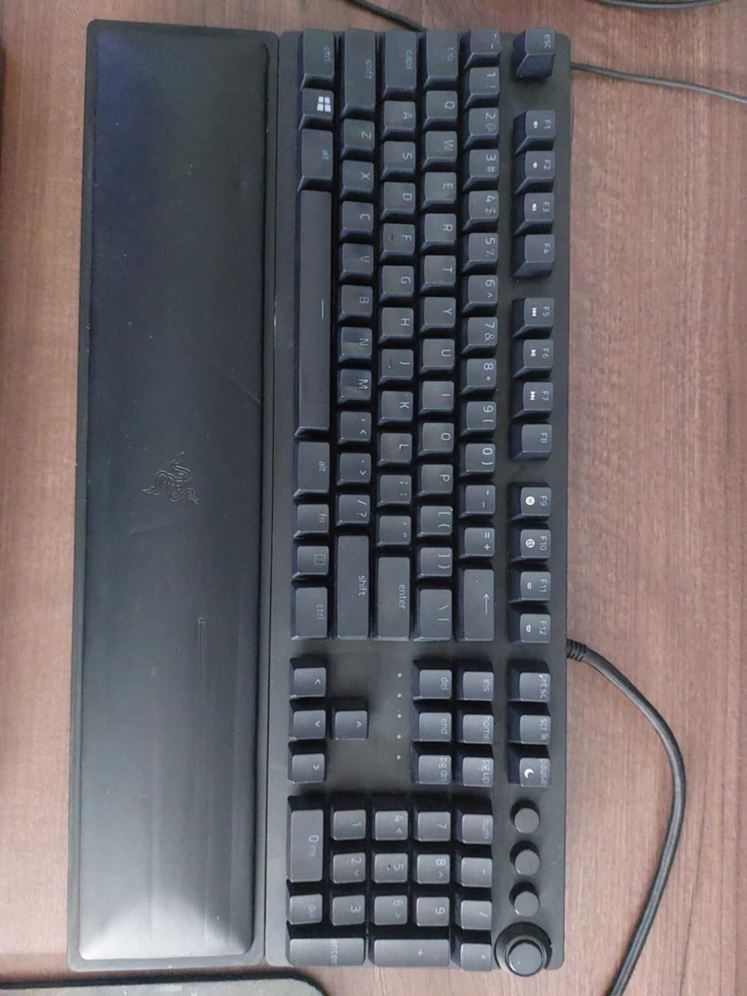 Клавиатура Razer Huntsman Elite (първата версия)