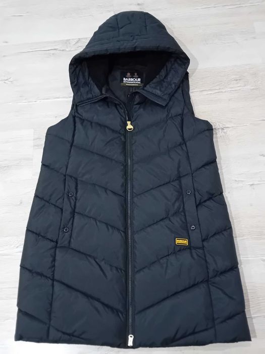 Vestă lungă Barbour B. INTL BOSTON GILET FibreDown, mărimea 44-46