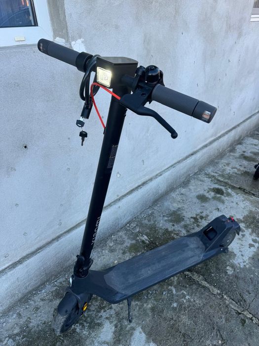 Vând trotineta electrică