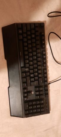 Vând tastatura mecanica A+