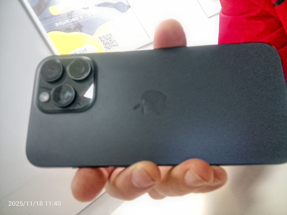 Айфон 16про мах в хорошем состояний акб100%