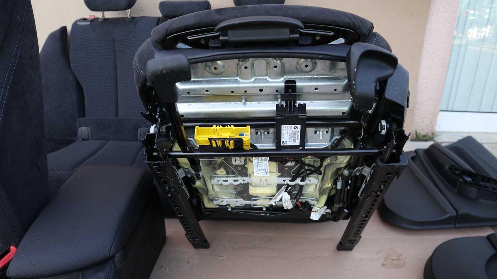 Салон БМВ 1 серия Ф20 BMW F20 Алкантара Антрацит